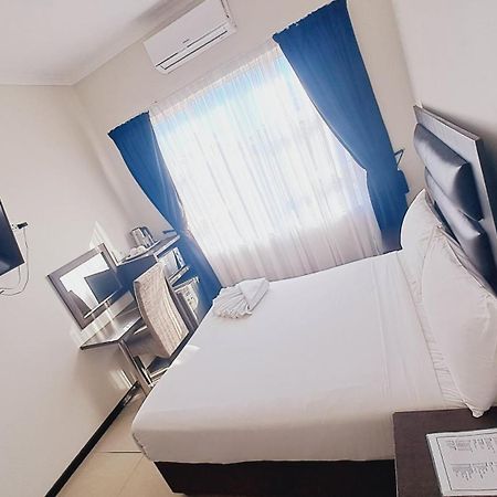 Bayside Hotel אמפאנייני מראה חיצוני תמונה