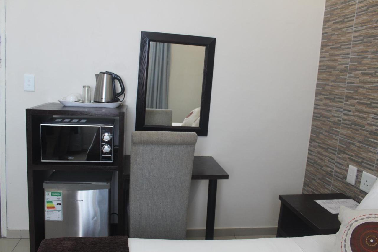 Bayside Hotel אמפאנייני מראה חיצוני תמונה