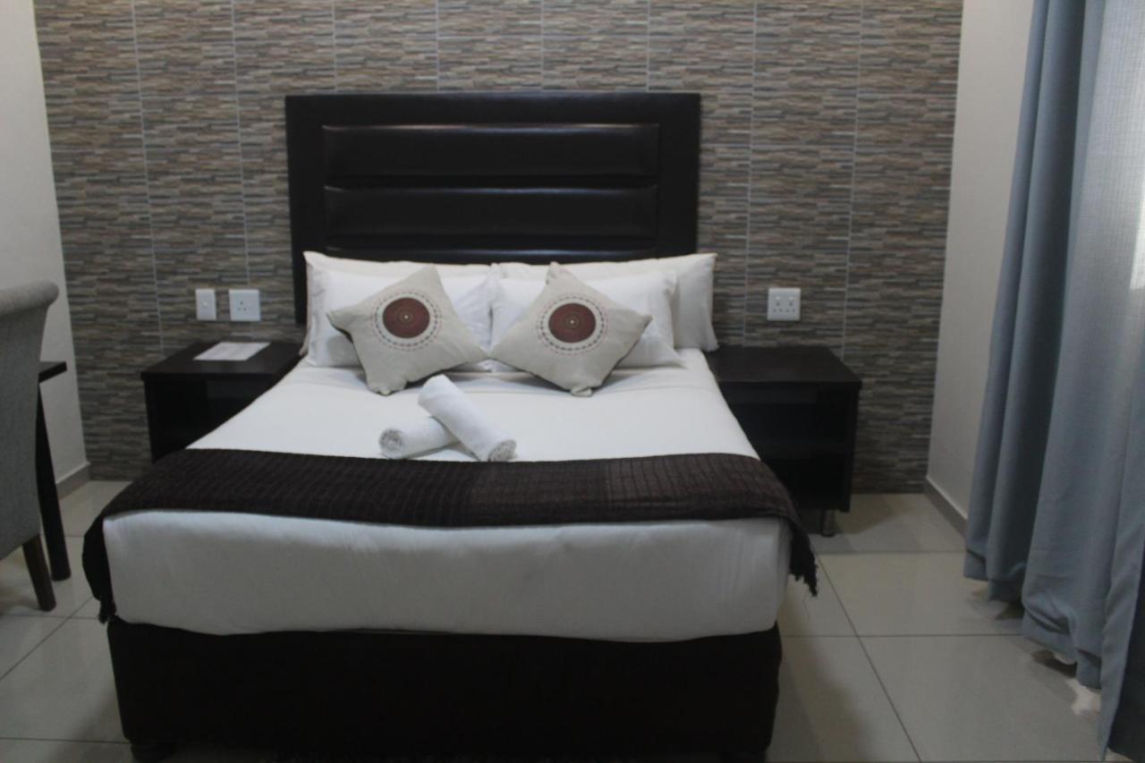 Bayside Hotel אמפאנייני מראה חיצוני תמונה