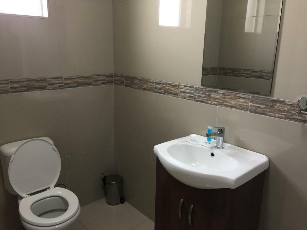 Bayside Hotel אמפאנייני מראה חיצוני תמונה