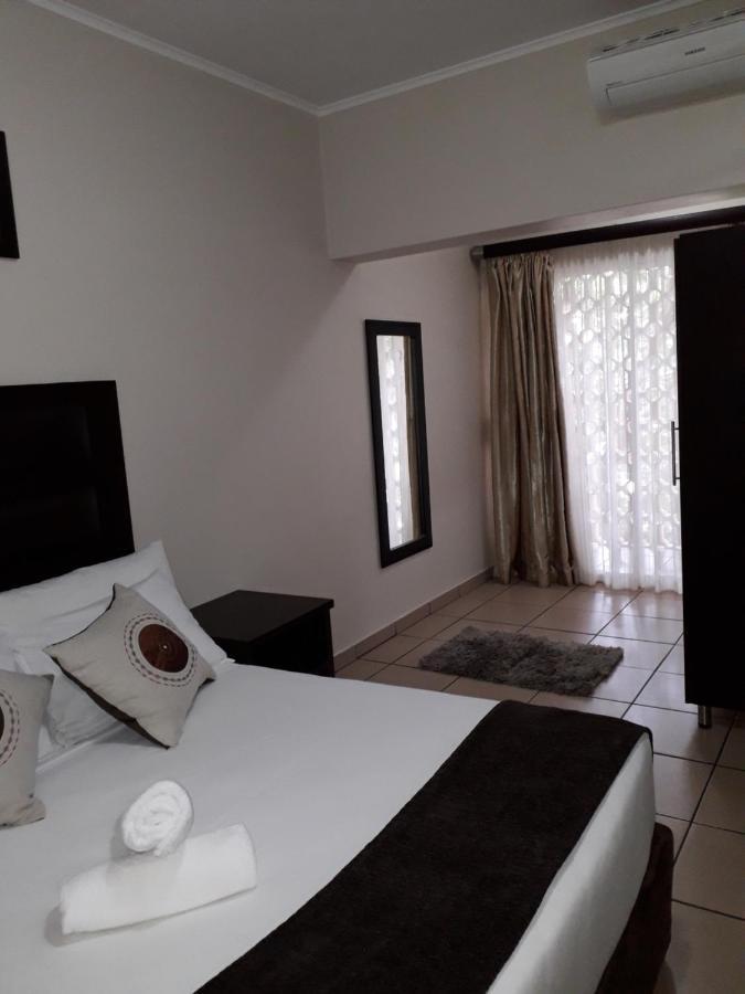 Bayside Hotel אמפאנייני מראה חיצוני תמונה